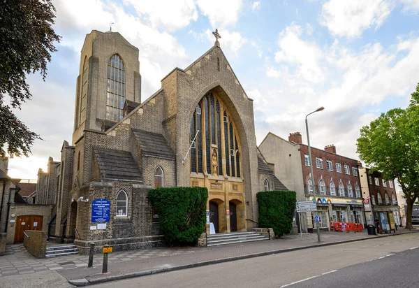 Beckenham (Büyük Londra), Kent / UK. Beckenham Village Yolu 'ndaki St. Edmund Kilisesi. St Edmunds, Beckenham 'da bir Roma Katolik kilisesi..