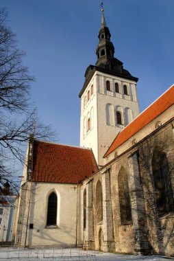 Tallinn, Estonya 'daki Aziz Nicholas Kilisesi. Burası, şu anda Estonya Sanat Müzesi 'nin bir kolu olan Niguliste Müzesi' ne ev sahipliği yapan eski bir ortaçağ kilisesi. Aziz Niklas Kilisesi 13. yüzyılda inşa edildi..