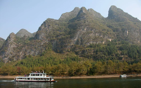 Boten Rivier Tussen Guilin Yangshuo Provincie Guangxi China Karstheuvels Het — Stockfoto