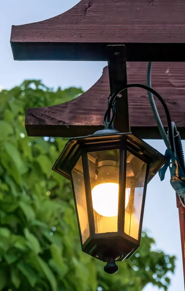 Старовинна Вулична Лампа Або Лампа Пост Висить Перед Червоною Цегляною — стокове фото