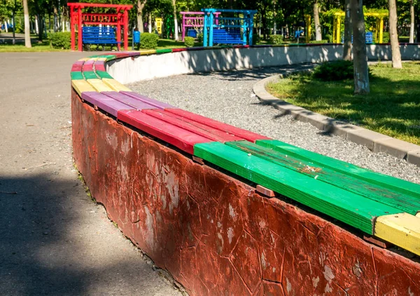 Gekleurde Houten Bech Children World Park Boekarest Roemenië — Stockfoto
