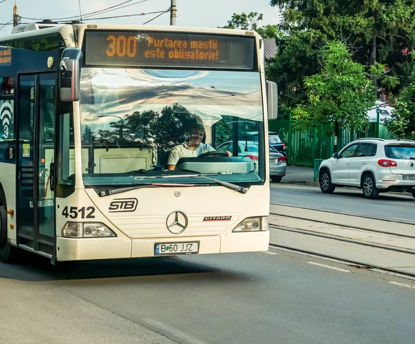 Bucharest Romania 2020 Автобус 300 Належить Bucharest Transit Corporation Societatea — стокове фото