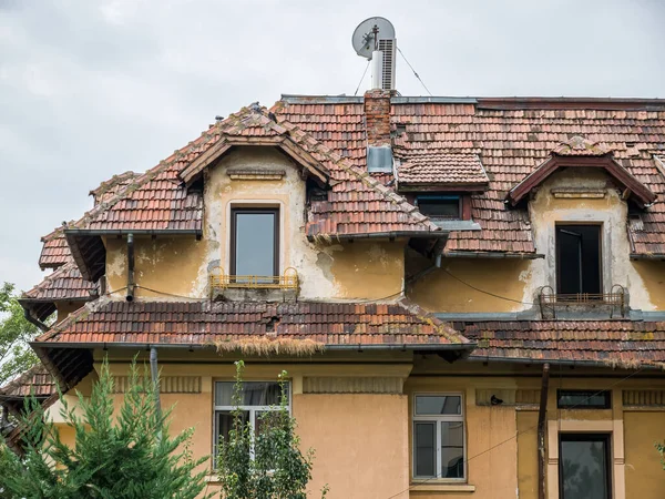 Old Worn Out Building House Bucharest — Stock Photo, Image