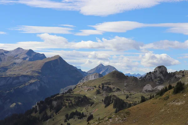 Natursköna alpina berg sommar. — Stockfoto