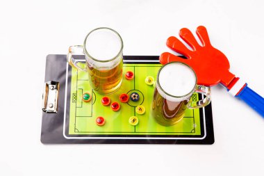 Üstüne iki bardak bira, Masa Futbolu, ratchet oyuncak fotoğraf