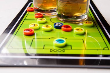 İki bardak bira, Masa futbolu fotoğrafı