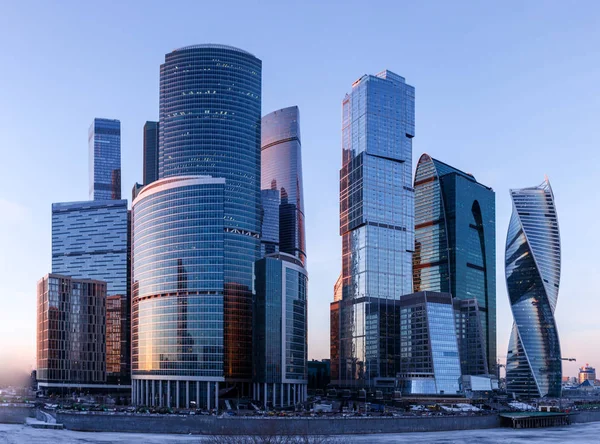 gökdelenler moscow city İş Merkezi.