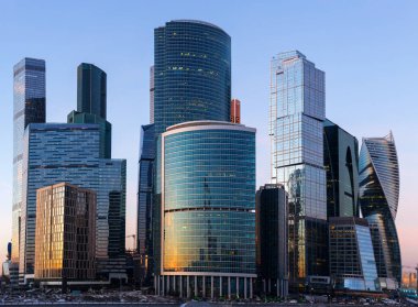 gökdelenler moscow city İş Merkezi.