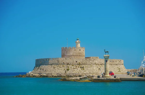 Rhodes, Grèce - Juillet 2019 : Port de Mandraki — Photo