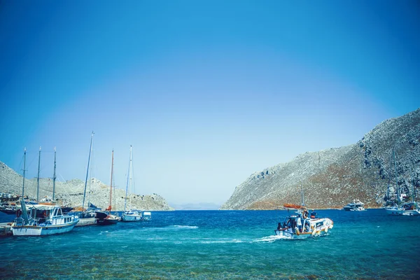 Yunanistan 'ın Symi adası, Dodecanese, Yunanistan - Temmuz 2019: Symi adasının panoramik manzarası