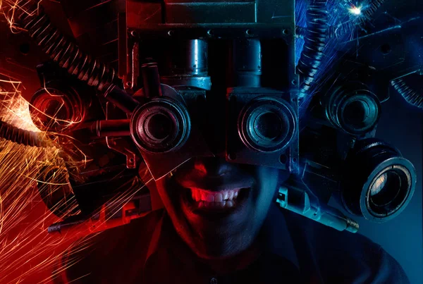 Cyberpunk manliga huvud porträtt med Robotic hjälm. — Stockfoto