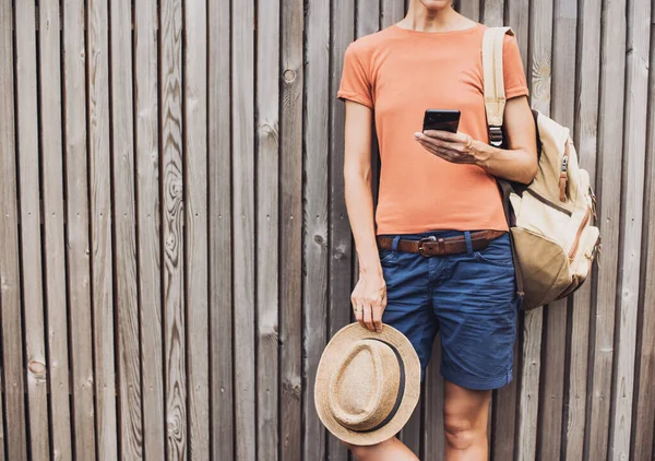 Jong Volwassene Met Mobiele Smartphone — Stockfoto