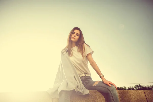 Mooi Toeristisch Meisje Straat Prachtige Jonge Model Vrouw Outdoor Portret — Stockfoto