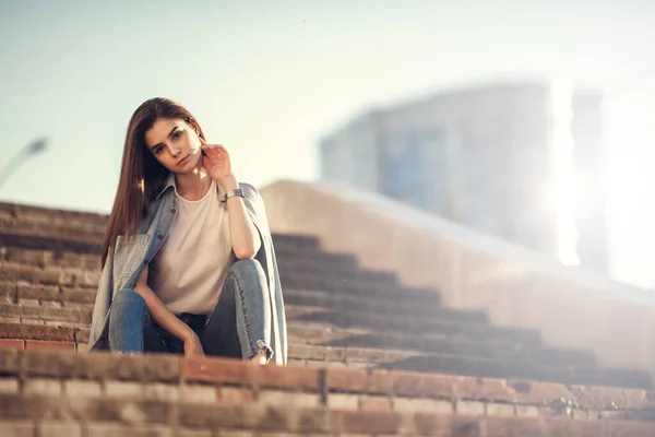 Mooi Toeristisch Meisje Straat Prachtige Jonge Model Vrouw Outdoor Portret — Stockfoto