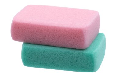 Beyaz arkaplanda duş süngeri izole edildi