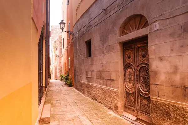 Hermoso Callejón Del Casco Antiguo Castelsardo Cerdeña Italia — Foto de Stock