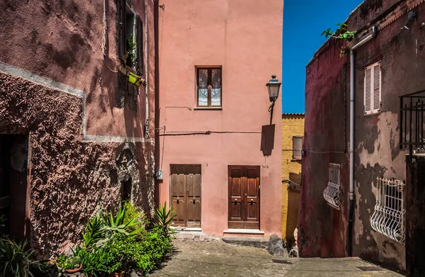 Hermoso Callejón Del Casco Antiguo Castelsardo Cerdeña Italia — Foto de Stock