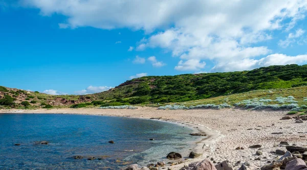 Pohled Pobřeží Sardinie Pláž Porticciolo Alghero Zataženo Ráno Letní — Stock fotografie