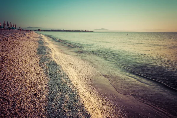 gündoğumu üzerinde plaj, Le Saline, Stintino, Sardinya yakınındaki