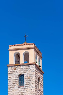 Güneşli bir günde Sardunyalı köyü ofsanta Maria La Palma, Alghero, yakınındaki küçük kilisede closeup