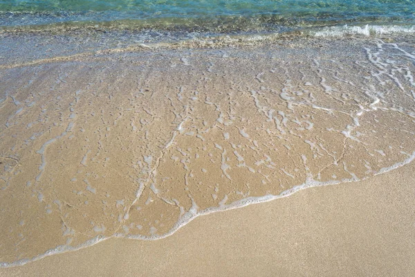 Meerwasserschaum Strand Einem Sonnigen Sommertag — Stockfoto