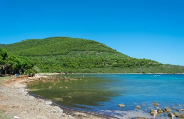 Tramariglio küçük Körfez yazın güneşli bir günde görünümünü