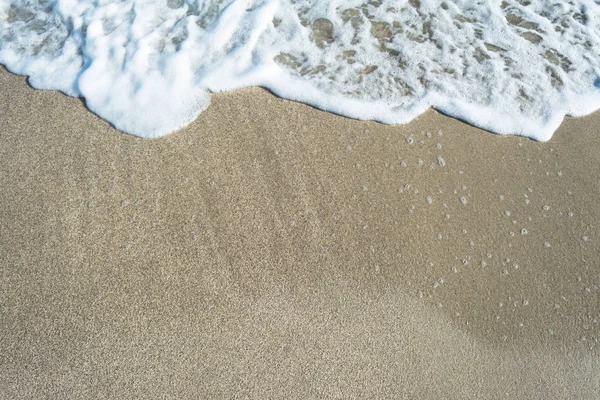 Close Van Golven Het Strand Zand Een Zonnige Dag Van — Stockfoto