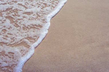 Güneşli bir yaz pembe kum dalgaları closeup