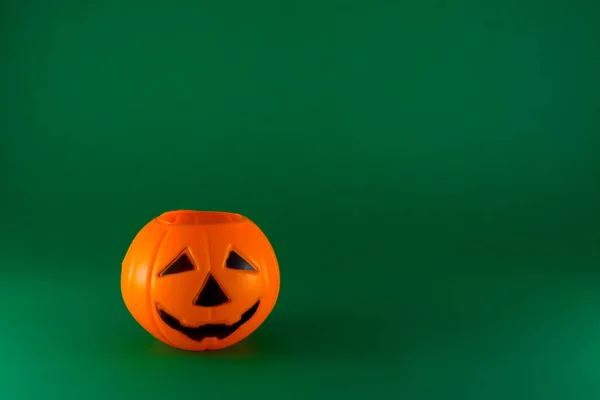 Isolated Orange Halloween Pumpkins Green Background — Stock Photo, Image