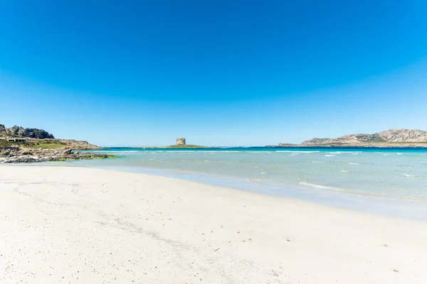 Paysage de la plage de La Pelosa dans une journée ensoleillée — Photo