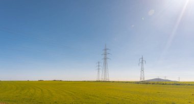 bir ülkede elektrik kafes