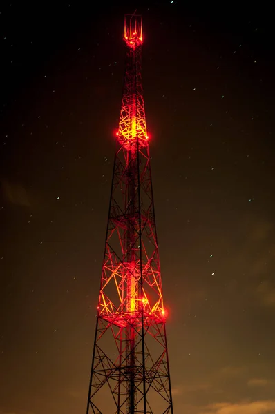 Enrejado eléctrico iluminado — Foto de Stock