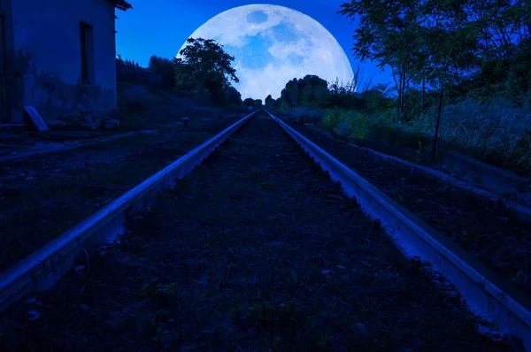 País ferrocarril a la luna — Foto de Stock