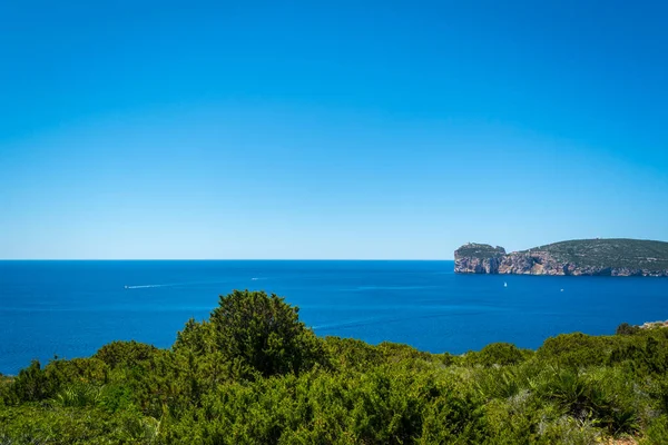 Пейзаж побережья Капо Качча, Сардиния — стоковое фото