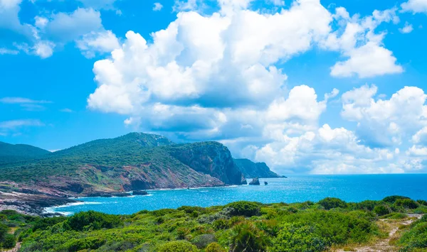 Paisaje de la costa cerca de Porticciolo — Foto de Stock