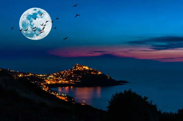 Paisaje de castelsardo de noche — Foto de Stock