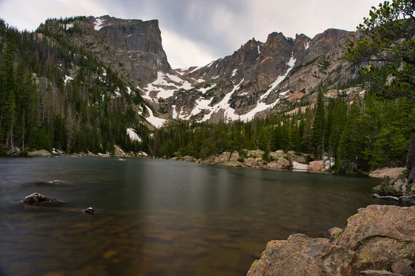 Sonhe Lago Nas Montanhas Rochosas Colorado Dia Nublado Bela Cena — Fotografia de Stock