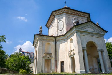 Sacro Monte (VA), İtalya - 01 Haziran 2020: Sacro Monte di Varese, UNESCO Dünya Kültür Mirası Bölgesi, Santa Maria del Monte, Varese, Lombardy, İtalya