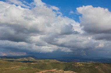 Anoia, Barselona, İspanya 'da fırtına bulutları
