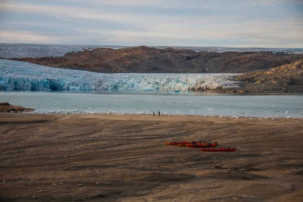 Spedizione Kayak Tra Iceberg Narsaq Fiords Groenlandia Sud Occidentale Danimarca — Foto Stock