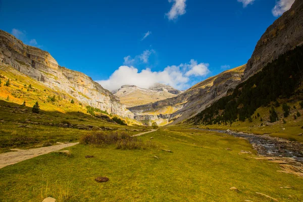 Ordesa Monte Perdido Ulusal Parkı Nda Sonbahar Sahnesi Spanya — Stok fotoğraf