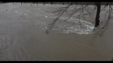 Olot kasabasında sel, La Garrotxa, Girona, İspanya. Ocak 2020