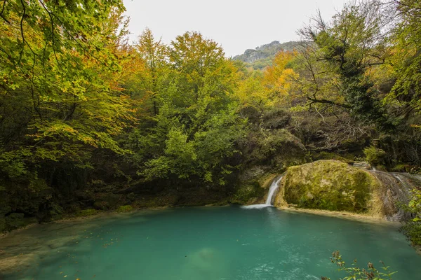 Herbstszene Fluss Nacedero Urederra Navarra Nordspanien — Stockfoto