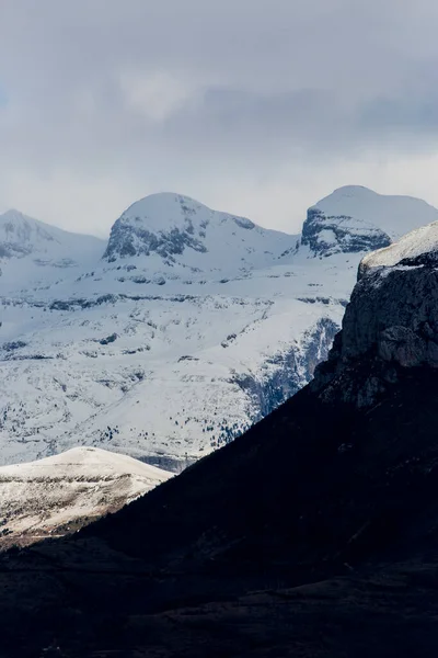 オルデサ島とモンテ ペルディド国立公園の冬 ピレネー山脈 スペイン — ストック写真