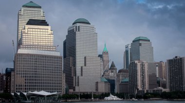 New York 'taki Manhattan' a bak.