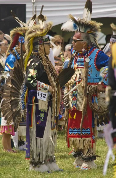 Native American Dancer Słoneczny Dzień — Zdjęcie stockowe