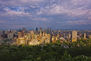 Gün içinde bir metropol şehir