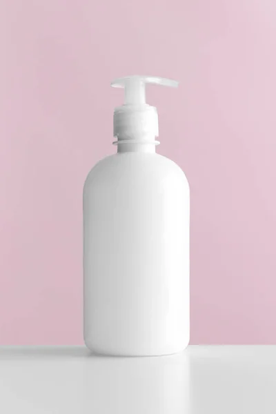 Weiße Kosmetische Flüssigseifenspender Flasche Attrappe Mit Rosa Hintergrund — Stockfoto