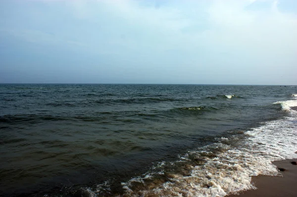 Πολωνική Βαλτική Θάλασσα Όμορφο Μπλε Θάλασσα Κύματα Ωκεανός Ορίζοντα Άμμου — Φωτογραφία Αρχείου