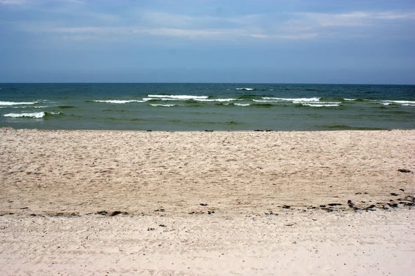 Poolse Oostzee Prachtige Blauwe Zee Golven Oceaan Horizon Zand Strand — Stockfoto